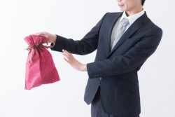 プレンゼントに困る男性